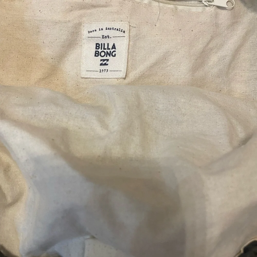 Billabong Black and Tan Circular Tote Bag - Picture 3 of 5